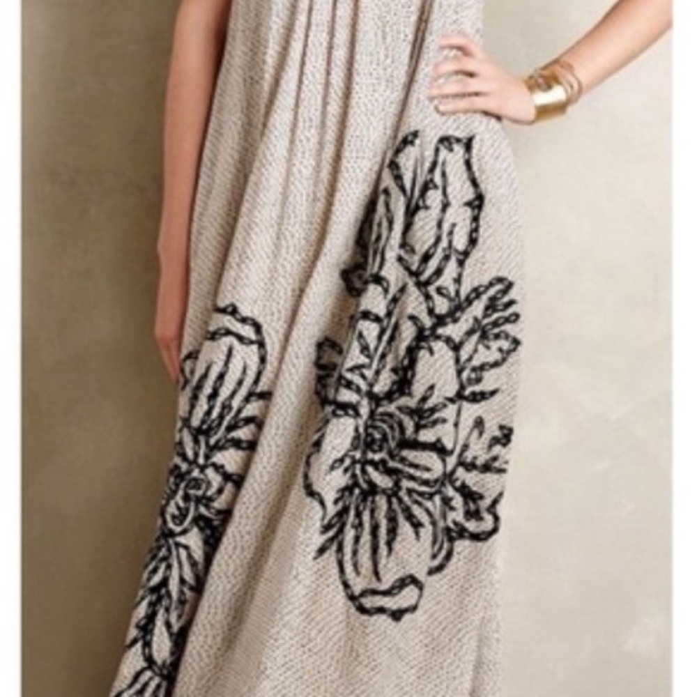 Elegant Beige Floral Maxi Dress - Picture 2 of 11